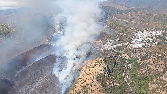 Picture of the wildfire in Benahavís