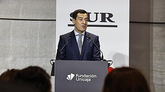 Andalusian regional president Juanma Moreno shares his experience as a landlord: 'I'm renting it out at a reasonable price'