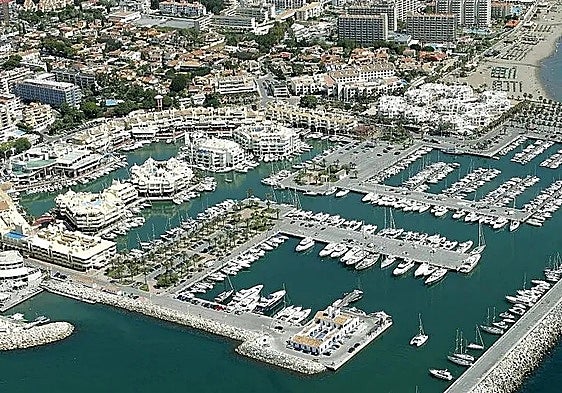 Aerial view of Benalmádena Marina and its surroundings.