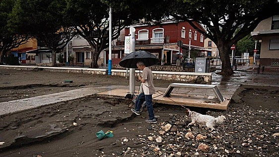 Part of the beaches at El Palo following the downpour