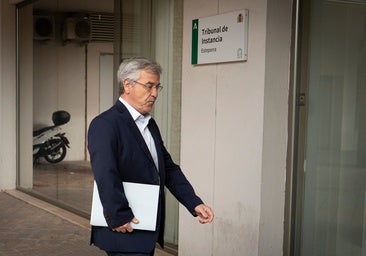 García Urbano, last June, entering the courthouse in Estepona to give evidence.