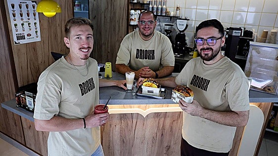 Brioxx, the brioche-shaped dream of three young men from Malaga, opens in Fuengirola