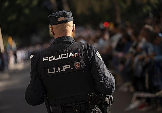 Baby rescued from locked car in Seville as temperatures reach 40 degrees