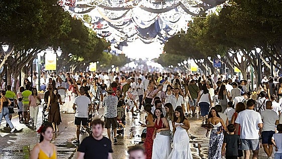 Man arrested for allegedly groping two young women at Malaga fair