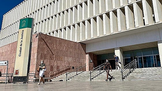 Malaga resident avoids prison by admitting to attempted murder of neighbour