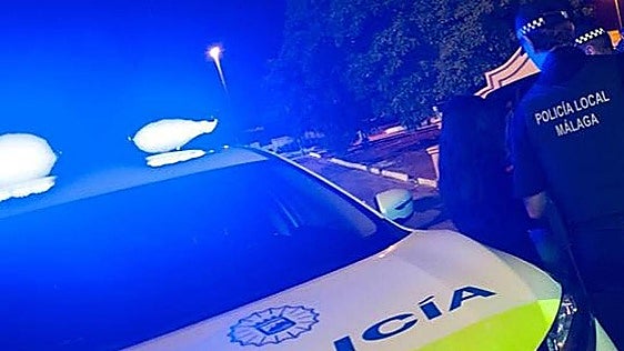 Malaga man throws television at partner and beats up her friend when she tries to intervene