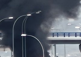 Malaga 112: alert over cloud of smoke following lorry tyre blowout on A-7 motorway