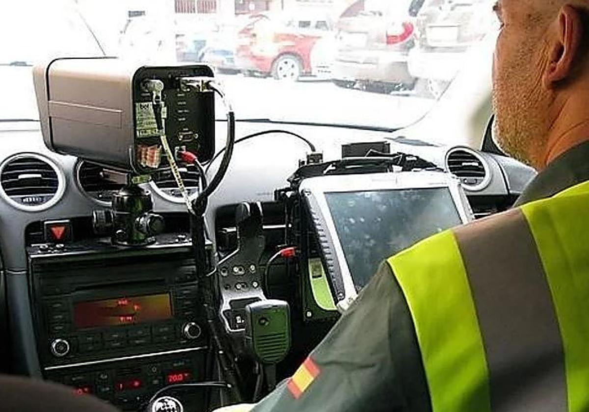 Fahrer wird nach Geschwindigkeitsüberschreitung von 200 km/h auf der ...