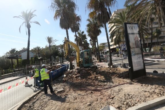 Work has started this week on Avenida Julio Iglesias.