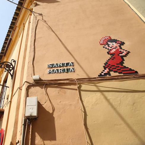 Invader's mosaic on the Palacio Episcopal.