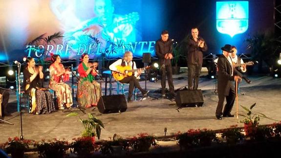 The festival in Alhaurín de la Torre presents some of the best flamenco artists in the Andalusian circuit. 