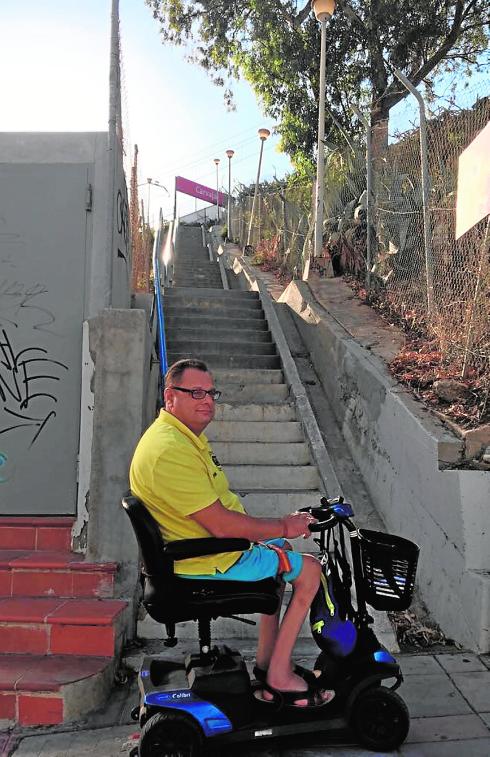Carvajal station: mission impossible for many