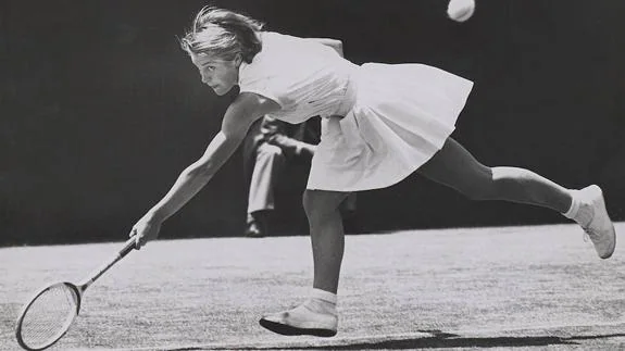 Jenny playing at Wimbledon in the 1950s.