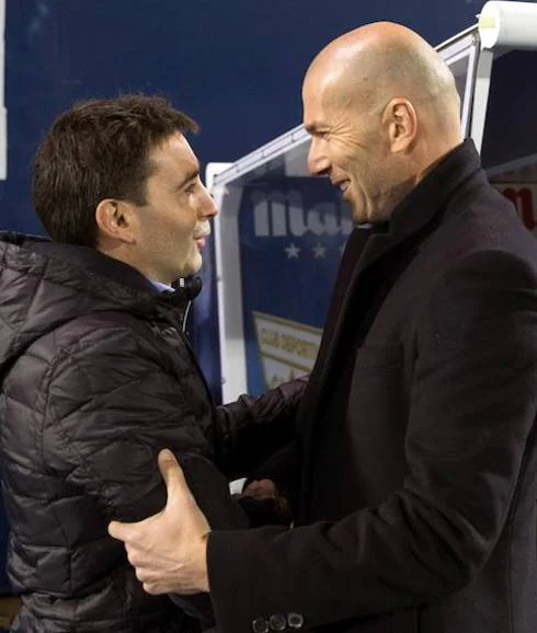 Zinedine Zidane (r) is fighting for his job after cup elimination to Asier Garitano’s (l) Leganés on Wednesday night.