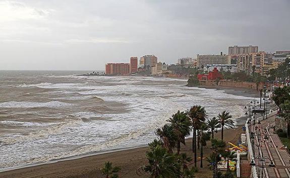 Santa Ana beach is among those where businesses are harmed. 