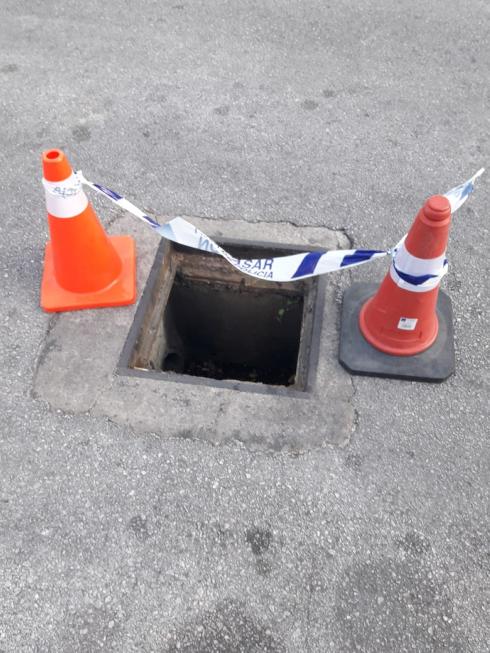 Call for residents to be on look-out for thieves taking drain covers and grids