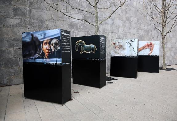 The outdoor photographic exhibition about the Ice Age.