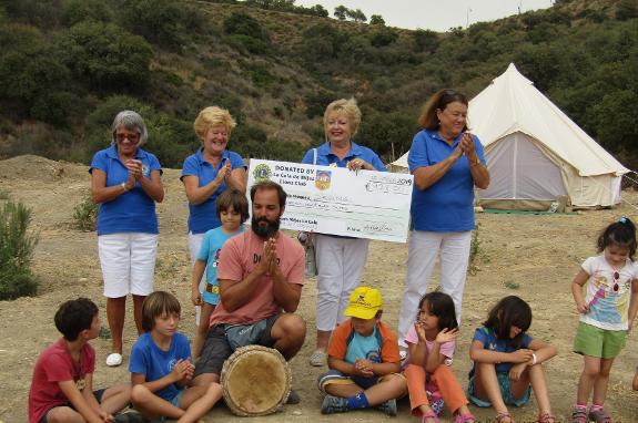 The cheque presented was for 928 euros.
