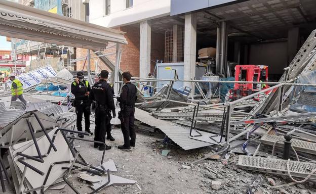 Four injured as probe is launched into scaffolding collapse in Malaga