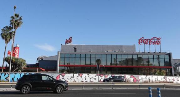Iconic Coca-Cola bottling plant to close after almost 60 years in operation