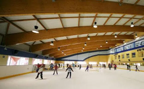 The interior of the Benalmádena Club de Hielo.