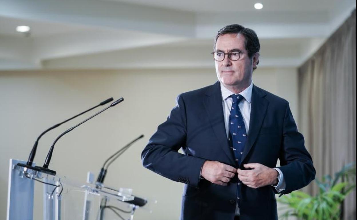 Garamendi ve «falta de aptitud y actitud» en la hostelería con tres millones de parados