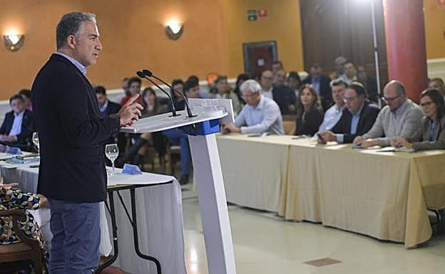 Vídeo. Elías Bendodo, número 3 del PP, exige expliaciones a Sánchez. 