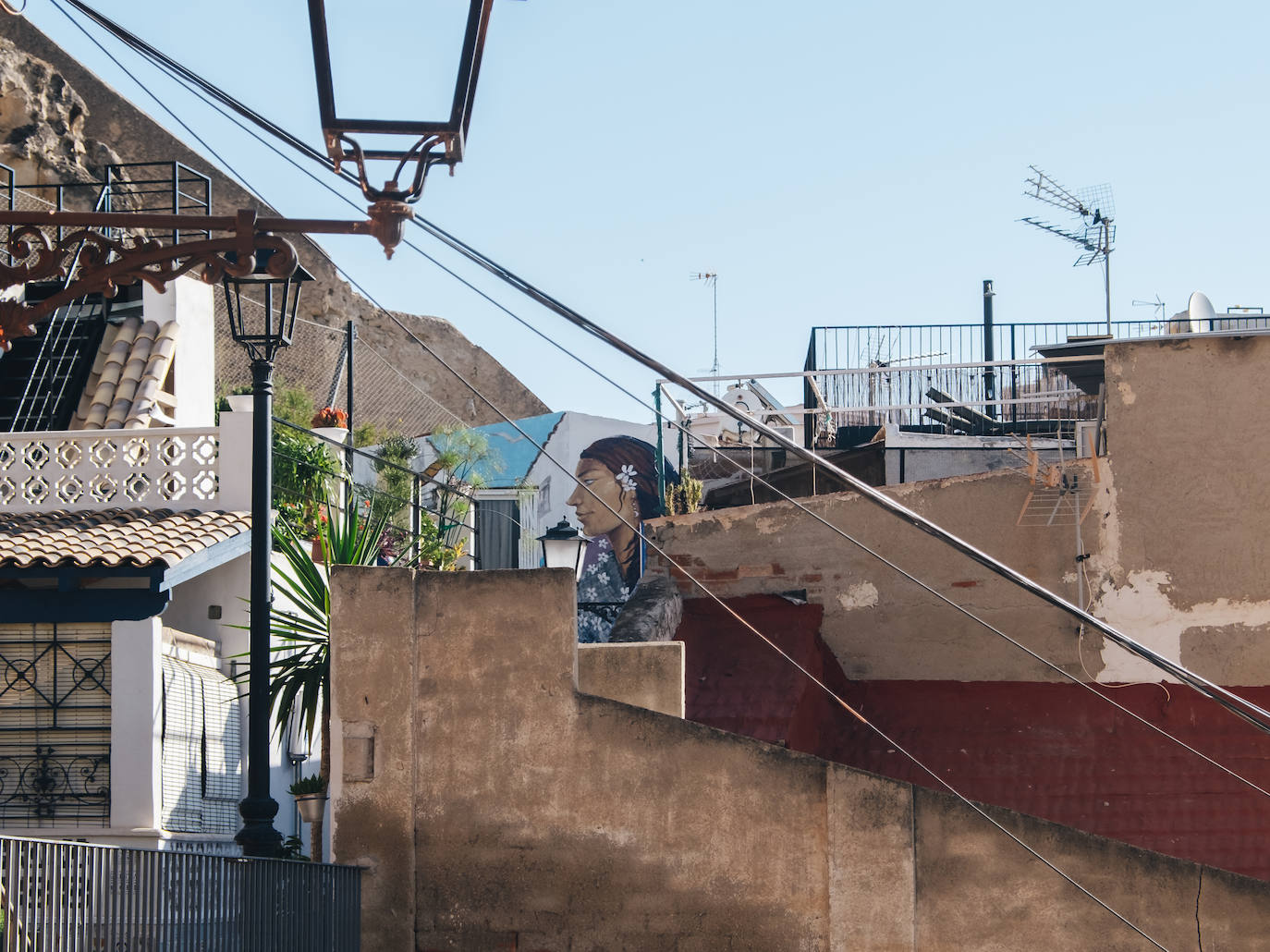 Fotos: Un paseo por el barrio de Santa Cruz de Alicante