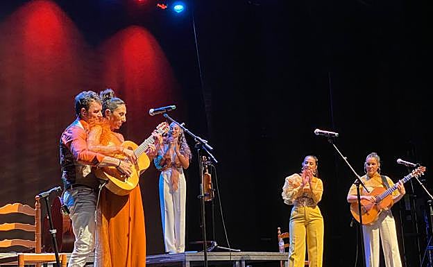 Durante una de las canciones más esperadas. 