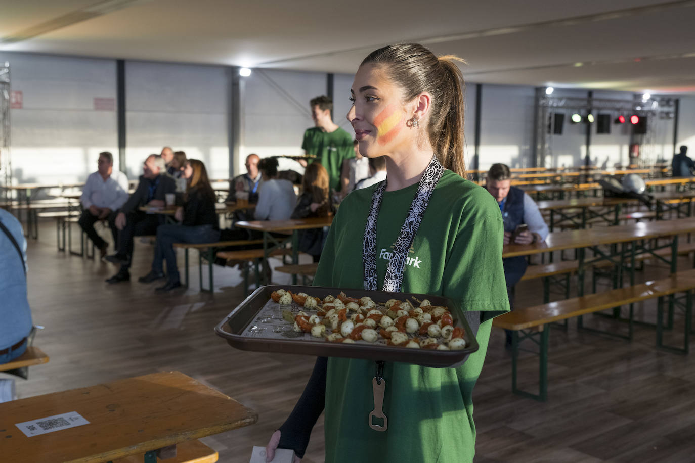 Alicante vibra con la histórica goleada de la Roja en el Mundial
