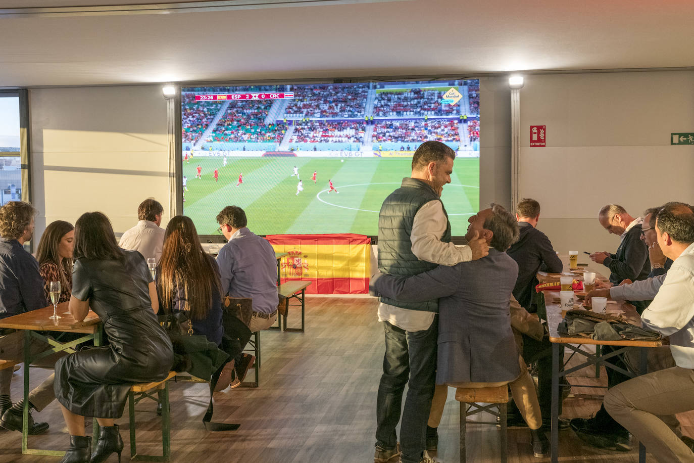 Alicante vibra con la histórica goleada de la Roja en el Mundial