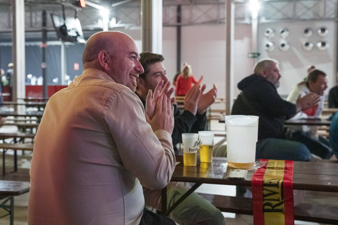 Alicante vibra con la histórica goleada de la Roja en el Mundial