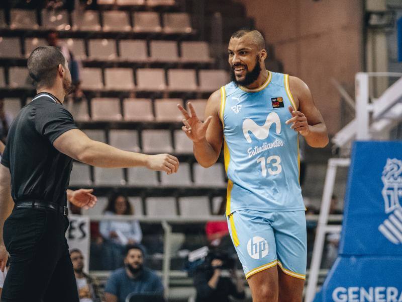 Fotos: Remontada del HLA Alicante ante el histórico Estudiantes