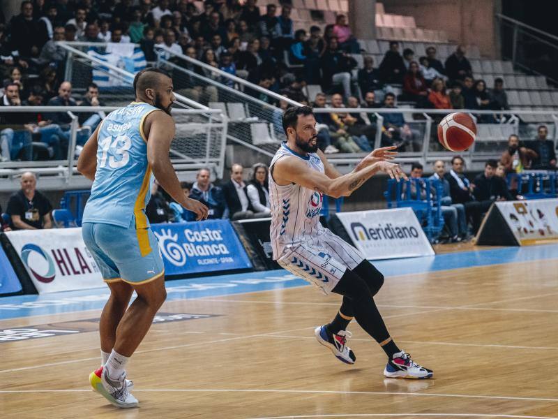 Fotos: Remontada del HLA Alicante ante el histórico Estudiantes