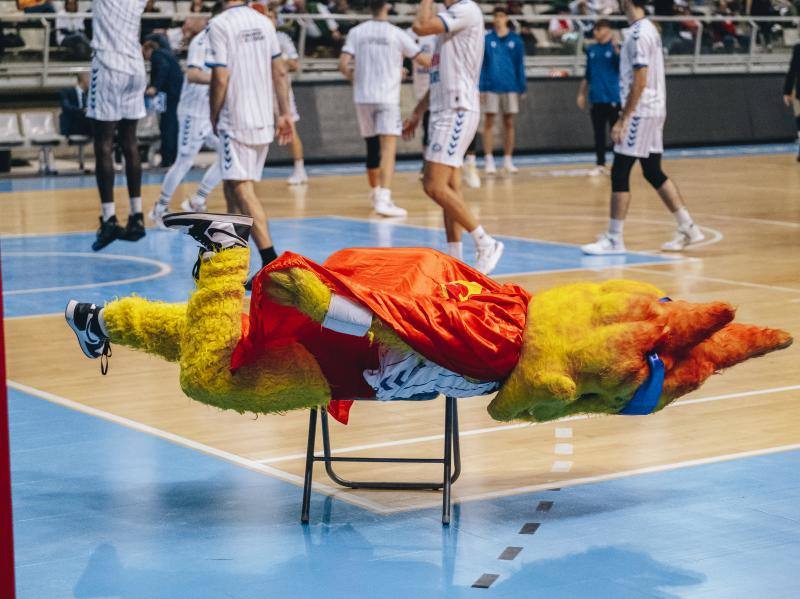 Fotos: Remontada del HLA Alicante ante el histórico Estudiantes