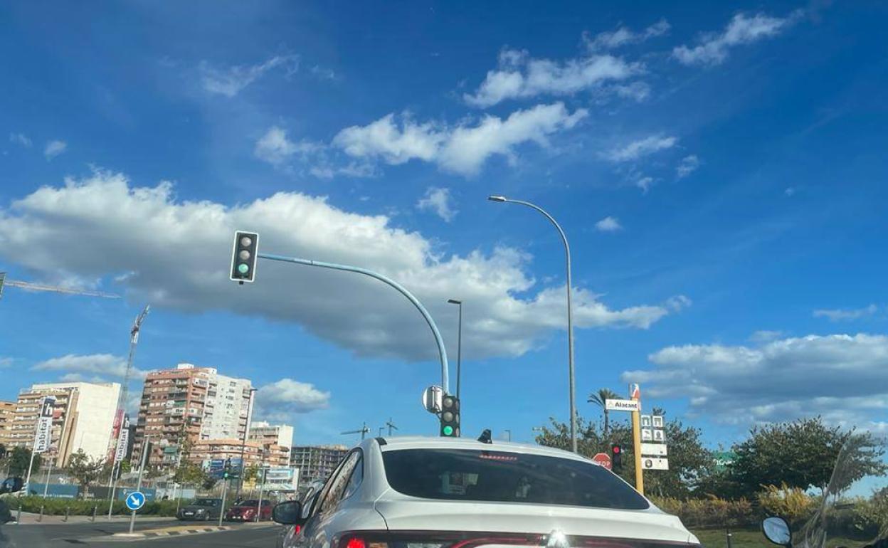 Cielos algo más despejados durante la jornada de domingo en Alicante.
