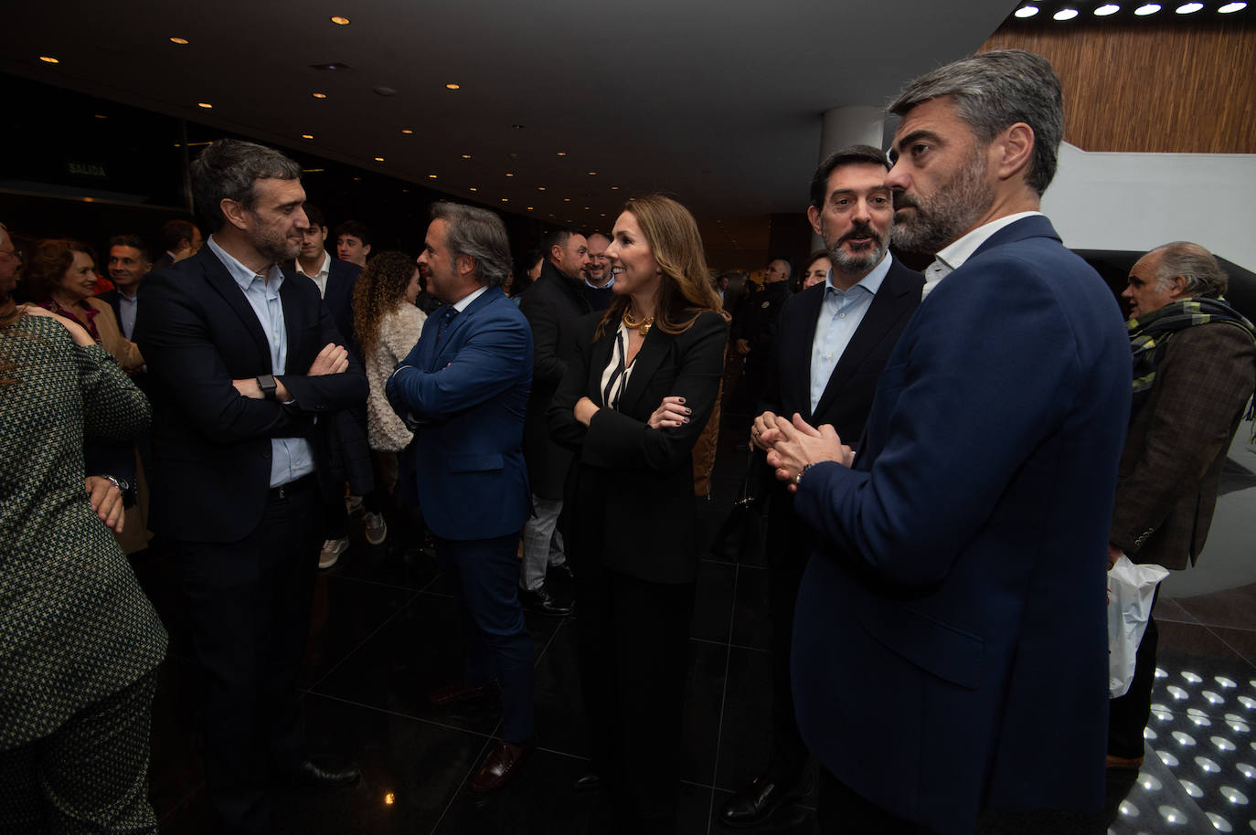 Fotos: Gran acogida institucional a la puesta de largo de TodoAlicante