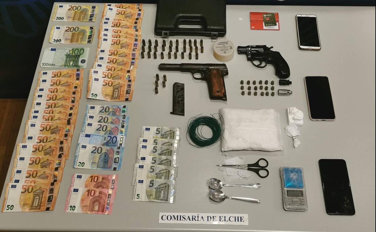 El material intervenido al detenido