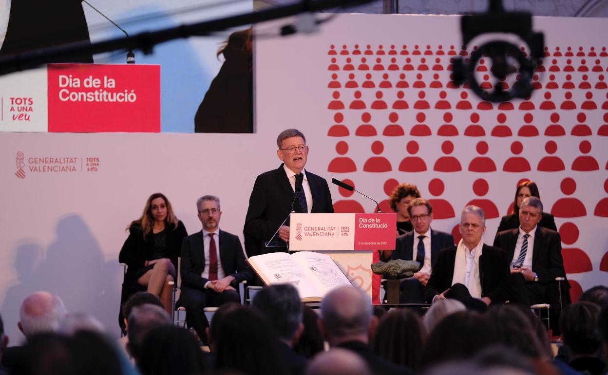 Ximo Puig durante su discurso del día de la Constitución