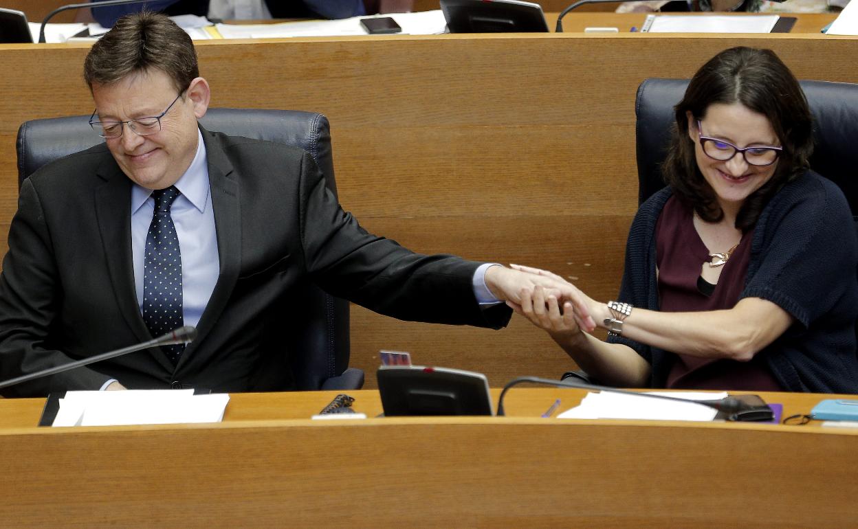 Puig y Oltra en les Corts en una imagen de archivo. 