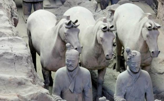 Guerreros de Xi'an con sus caballos de terracota.