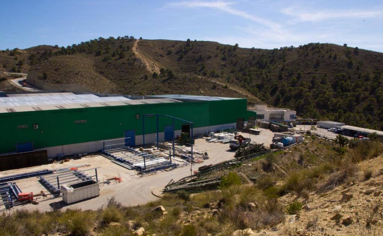 Instalaciones del vertedero de Las Cañadas, en El Campello.