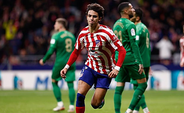 El Elche de Machín calca los errores pasados y cae en el Metropolitano (2-0)