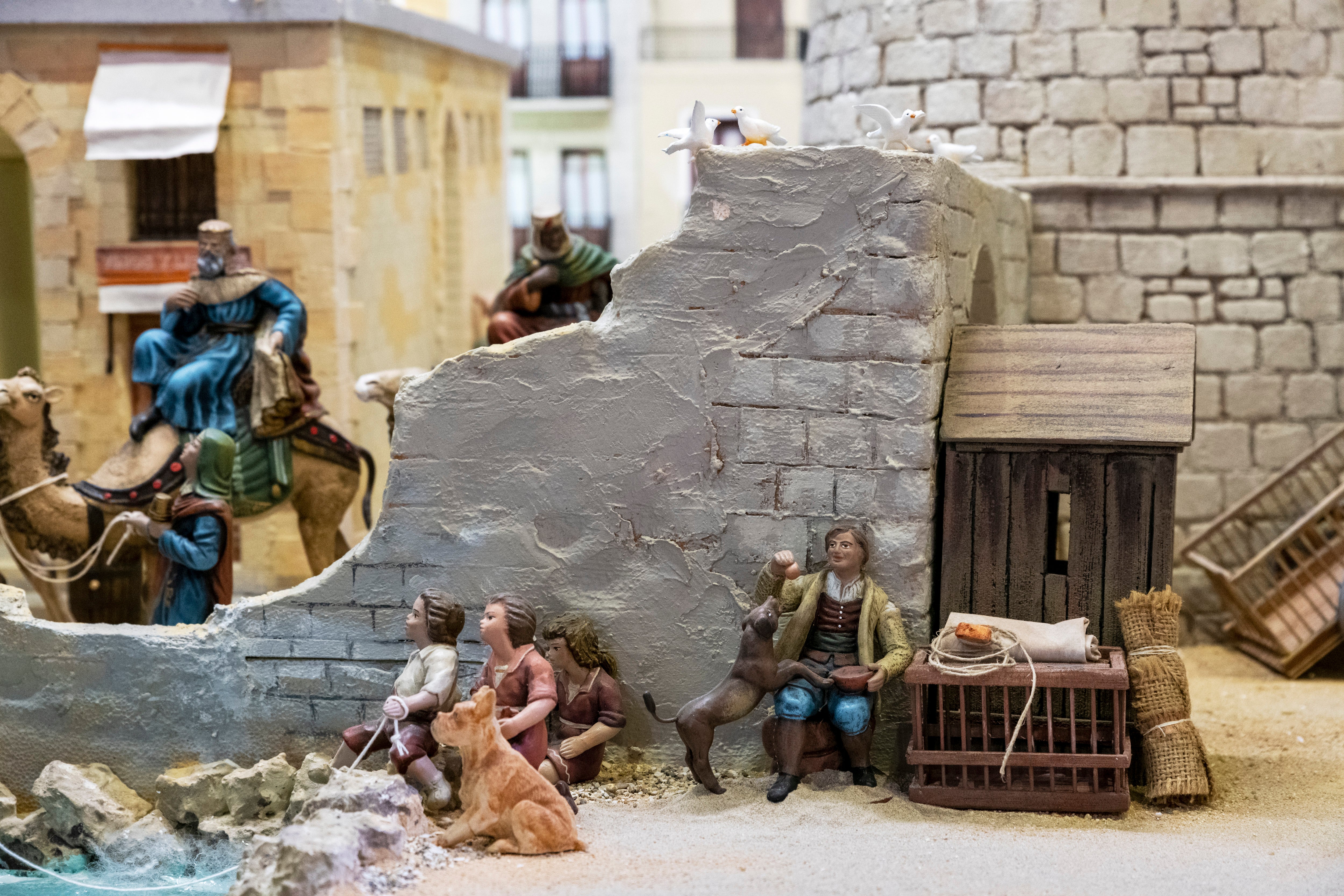 Fotos: Así el belén que muestra la Alicante histórica