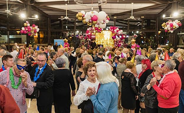 Cuatrocientas personas participaron en la celebración. 
