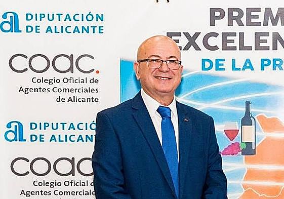 El presidente Manuel Martinez en la entrega de premios COACA a la excelencia comercial