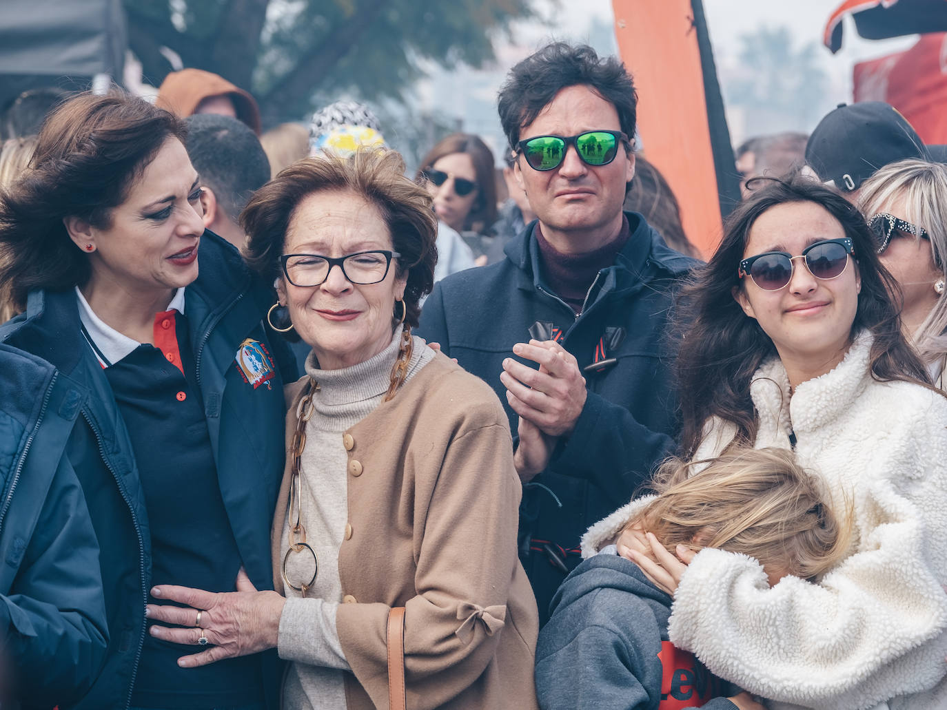 La tercera mascletà de las Hogueras viste Alicante de color y ruido
