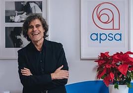 El maestro Ramón Torrelledó, director de la orquesta 'Dreamers'.