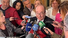 El ministro Miquel Iceta, durante la atención a los medios esta semana en Alicante.