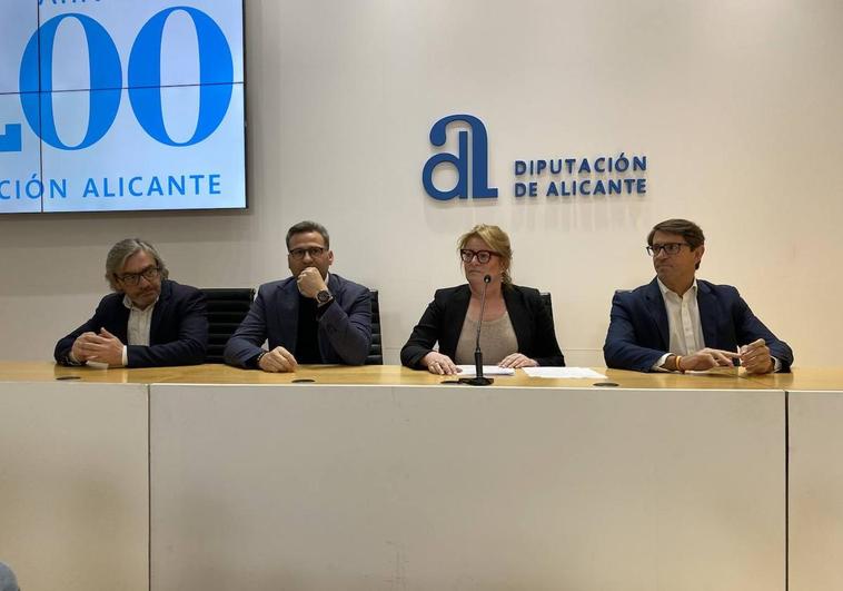 La Diputación deja sin sueldo a Parra y Gutiérrez pero conservarán sus competencias